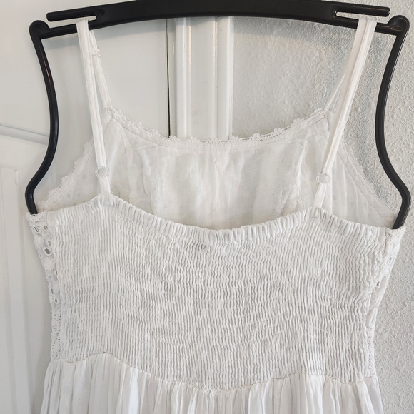 Magic White Eyelet & Lace Trim Maxi Dress Size Medium - Picture 8 of 12